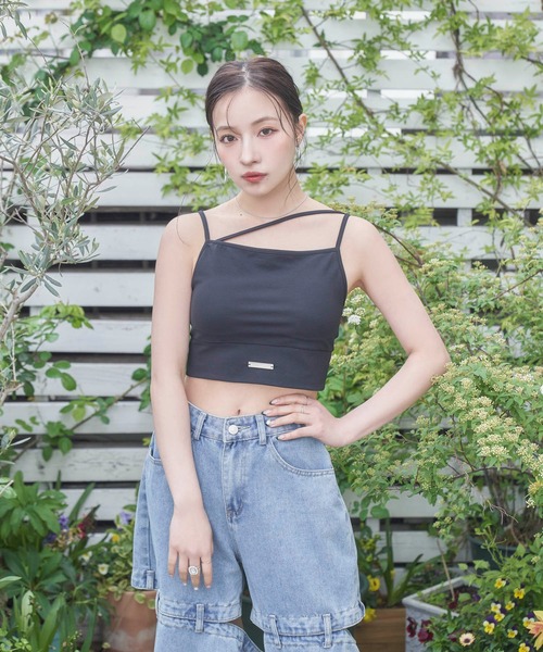 ANDGEEBEE(アンジービー)の「アシメキャミソールインナー(タンクトップ・レディース・ブラック/ホワイト・FREE)」の2枚目の写真