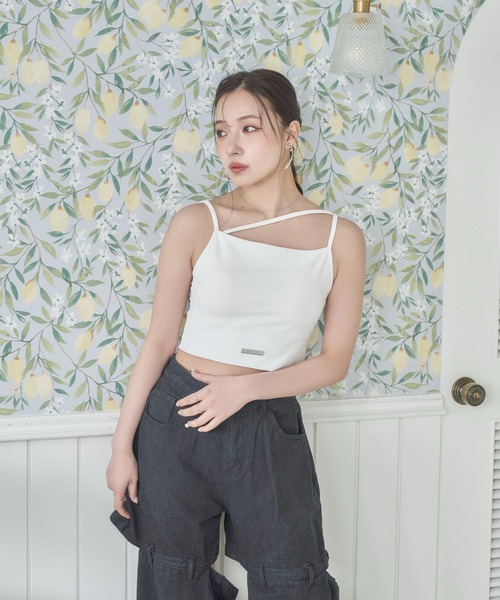 ANDGEEBEE(アンジービー)の「アシメキャミソールインナー(タンクトップ・レディース・ブラック/ホワイト・FREE)」の3枚目の写真