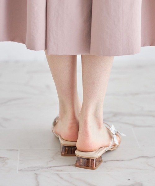 tocco closet（トッコ　クローゼット）の「パピヨンモチーフ付きサンダル（サンダル・レディース・ブラック/ベージュ・M/L/LL/S）」の14枚目の写真