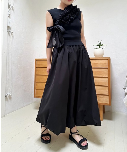 mysty woman(ミスティウーマン)の「バルーンロングスカート 128880(スカート・レディース・グリーン系その他/ブラック/オフホワイト・FREE)」の6枚目の写真