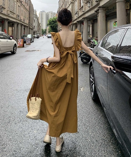 LUGG NAGG(ラグナグ)の「バックリボンフリルショルダーマキシワンピース(ワンピース・レディース・ベージュ/オリーブ系・S/M/L)」の8枚目の写真