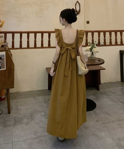 LUGG NAGG(ラグナグ)の「バックリボンフリルショルダーマキシワンピース(ワンピース・レディース・ベージュ/オリーブ系・S/M/L)」の6枚目の写真