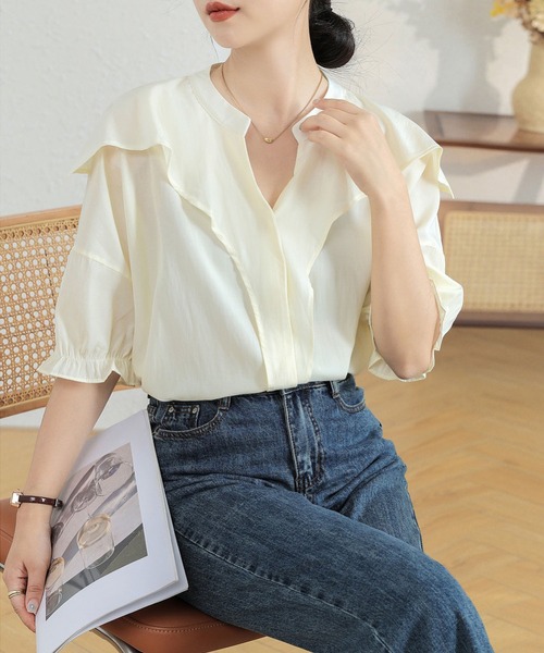 MAISON DE THERESE(メゾン ド テレーズ)の「Vネック半袖シャツ(Tシャツ/カットソー・レディース・ライトイエロー・S/M/L)」の6枚目の写真