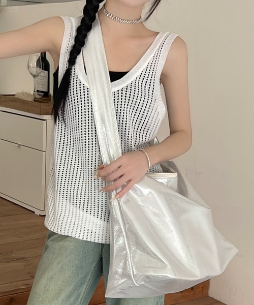 DIAVEL（ディアベル）の「2WAYギャザーバッグ（ショルダーバッグ・レディース・ブラック/シルバー/ホワイト・F）」の9枚目の写真