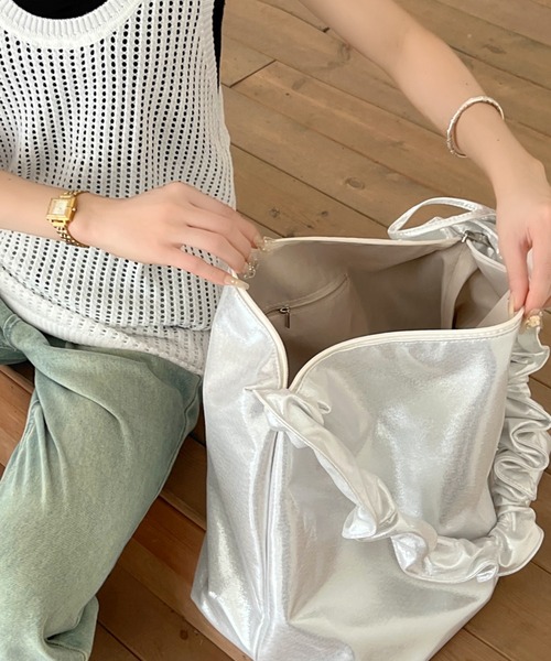 DIAVEL（ディアベル）の「2WAYギャザーバッグ（ショルダーバッグ・レディース・ブラック/シルバー/ホワイト・F）」の12枚目の写真