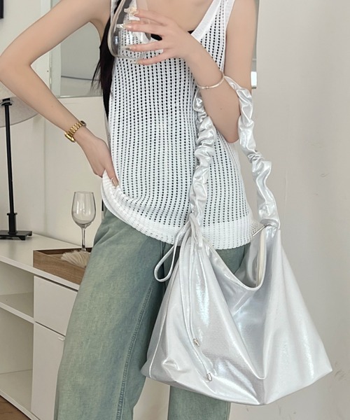 DIAVEL（ディアベル）の「2WAYギャザーバッグ（ショルダーバッグ・レディース・ブラック/シルバー/ホワイト・F）」の10枚目の写真