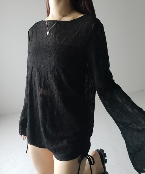 me+em select(ミームセレクト)の「※※【 2color 】ワイドスリーブオーバーシアーレーストップス / wide sleeve over sheer lace tops(Tシャツ/カットソー・レディース・ブラック/ホワイト・FREE)」の4枚目の写真