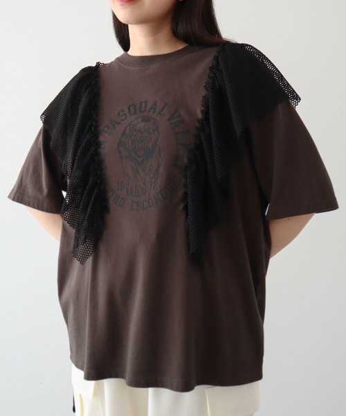 Sugar spoon(シュガースプーン)の「・SUGAR SPOON LIONptラッフルTEE(Tシャツ/カットソー・レディース・アイボリー/チャコールグレー/ネイビー・FREE)」の2枚目の写真