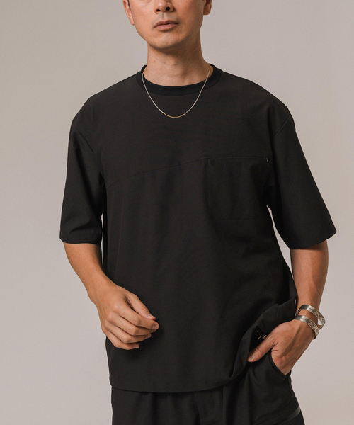 EDIFICE（エディフィス）の「テックエアー ウーブン Tシャツ（Tシャツ/カットソー・メンズ・チャコールグレー/ブラック・SMALL/MEDIUM/LARGE）」の5枚目の写真