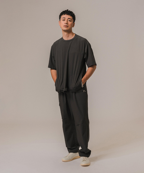 EDIFICE（エディフィス）の「テックエアー ウーブン Tシャツ（Tシャツ/カットソー・メンズ・チャコールグレー/ブラック・SMALL/MEDIUM/LARGE）」の15枚目の写真