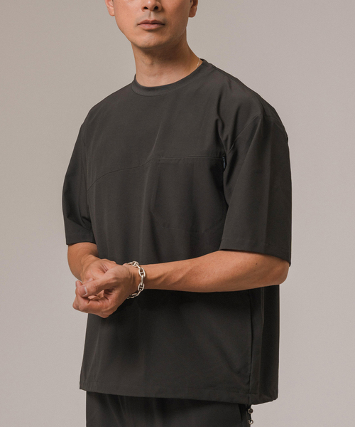 EDIFICE（エディフィス）の「テックエアー ウーブン Tシャツ（Tシャツ/カットソー・メンズ・チャコールグレー/ブラック・SMALL/MEDIUM/LARGE）」の17枚目の写真