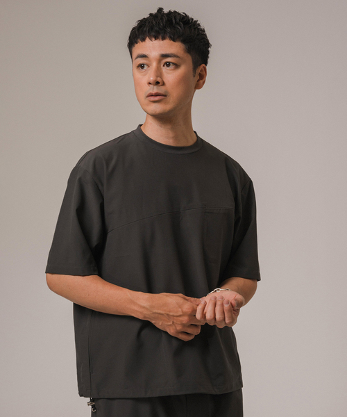 EDIFICE（エディフィス）の「テックエアー ウーブン Tシャツ（Tシャツ/カットソー・メンズ・チャコールグレー/ブラック・SMALL/MEDIUM/LARGE）」の19枚目の写真