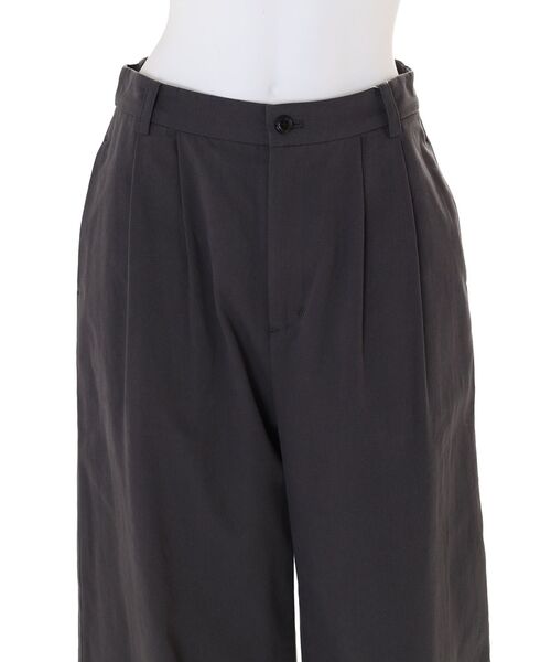 Ungrid(アングリッド)の「【WEB限定】ツータックチノパンツ(チノパンツ・レディース・ベージュ/チャコールグレー・MEDIUM/SMALL/X-SMALL)」の13枚目の写真