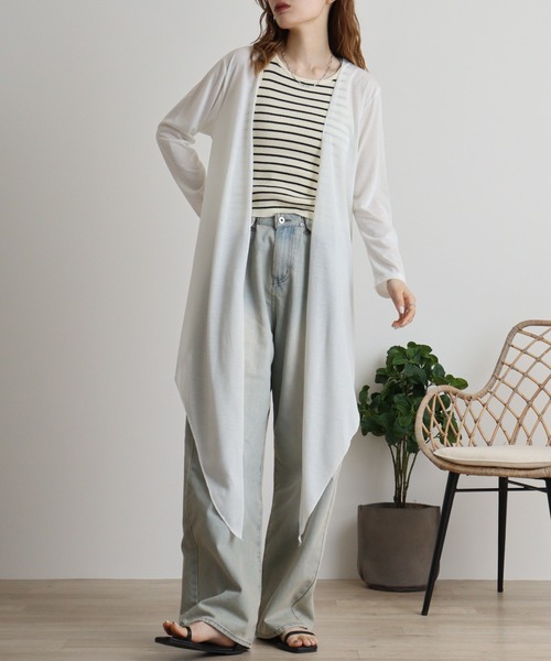 atONE(アットワン)の「atONE UVカット ボタン付きロングカーディガン 軽量&シンプルエレガンス(カーディガン/ボレロ・レディース・ブラック/ホワイト/グレー系その他/サックスブルー・FREE)」の2枚目の写真