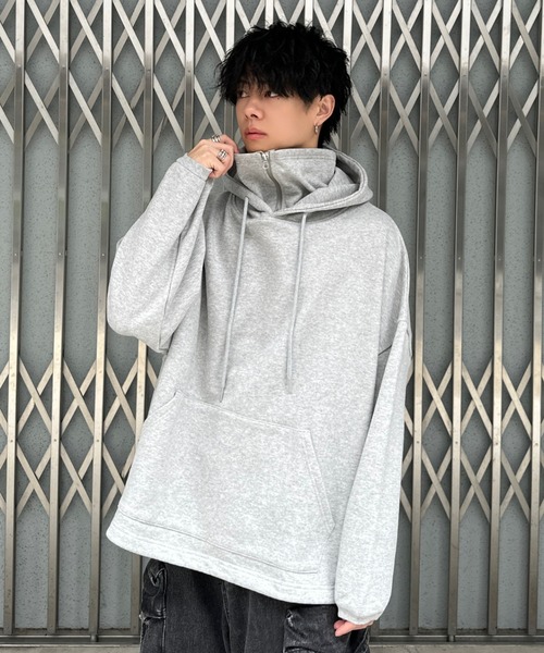 ADAMASTE（アダマスト）の「high neck zip gimmick hoodie
