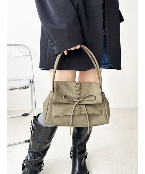 LILY BROWN（リリーブラウン）の「フロントシャーリングリボンバッグ（ハンドバッグ・レディース・カーキ/ピンク/シルバー・FREE）」の9枚目の写真