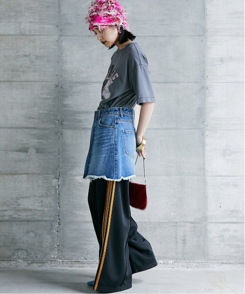 GEVS.(ジェイヴィス)の「 サイドライントラックパンツ <大きいサイズ有>GEVS.(その他パンツ・レディース・ブラック/グレー・M/L/LL/3L/4L/5L)」の18枚目の写真