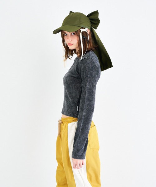 ANNA SUI NYC(アナ スイ エヌ ワイ シー)の「ヴィンテージライクラインストーンロングスリーブTシャツ(Tシャツ/カットソー・レディース・ブラック・FREE)」の2枚目の写真