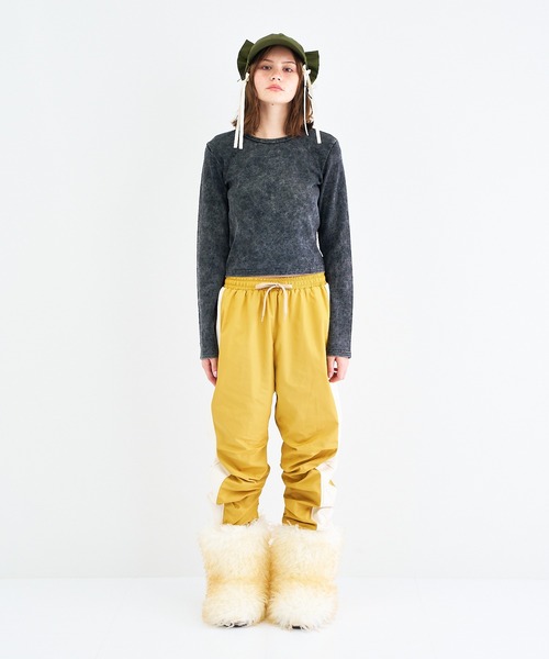 ANNA SUI NYC(アナ スイ エヌ ワイ シー)の「ヴィンテージライクラインストーンロングスリーブTシャツ(Tシャツ/カットソー・レディース・ブラック・FREE)」の3枚目の写真