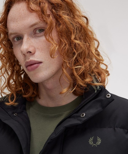 FRED PERRY（フレッドペリー）の「Padded Pocket Detail Jacket（ダウンジャケット/コート・メンズ・ブラック・S/M/L）」の3枚目の写真