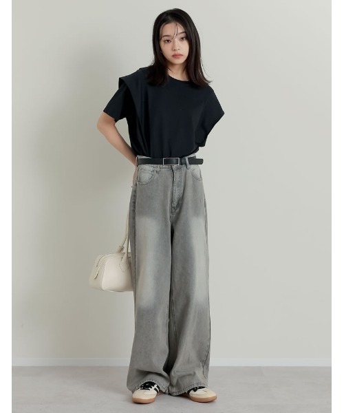 Re:EDIT（リエディ）の「[夏の体型カバーに◎][接触冷感][UVカット][紫外線対策][二の腕カバー]天竺ラッフルショルダーＴシャツ（Tシャツ/カットソー・レディース・ホワイト/チャコールグレー/ブラック・MEDIUM/LARGE）」の11枚目の写真