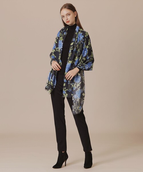 MACKINTOSH LONDON（マッキントッシュ ロンドン）の「ヴィンテージフラワーストール（ストール/ショール・レディース・イエロー/ネイビー・FREE）」の7枚目の写真