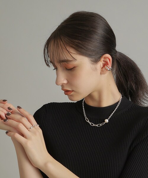 COCOSHNIK ONKITSCH（ココシュニックオンキッチュ）の「シルバー チェーンリング ロングカーブ（リング・レディース・シルバー・17/11）」の8枚目の写真