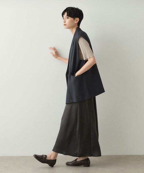 OPAQUE.CLIP（オペークドットクリップ）の「サテンナローフレアスカート【洗濯機洗い可】（スカート・レディース・ライトグリーン/オフホワイト/チャコールグレー・38/40/42）」の8枚目の写真