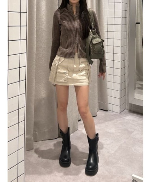 LAGUA GEM（ラグアジェム）の「METAL MOTIF ZIP ニット（ニット/セーター・レディース・ブラウン/ブラック/ネイビー・FREE）」の17枚目の写真