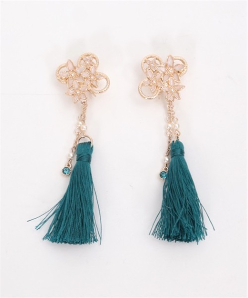 axes femme（アクシーズファム）の「ジャスミン襟＆イヤークリップ