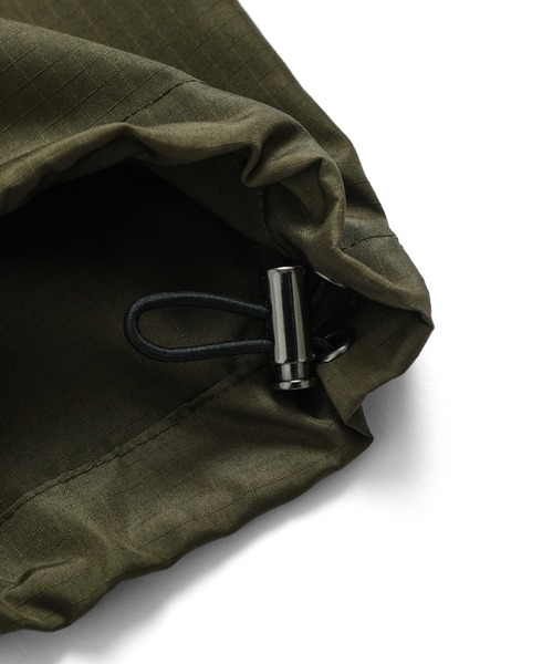 TAION(タイオン)の「【TAION(タイオン)】〈ユニセックス〉ノンダウン ミリタリー ハーフスリーブカットソー(Tシャツ/カットソー・メンズ・ブラック/オフホワイト/ライトブラウン/オリーブ/クリーム/グリーン系その他7/ダークオリーブ/ダークネイビー/チャコールグレー/ダークグリーン系/その他3/ダークグリーン・XL/L/XS/M/S)」の16枚目の写真