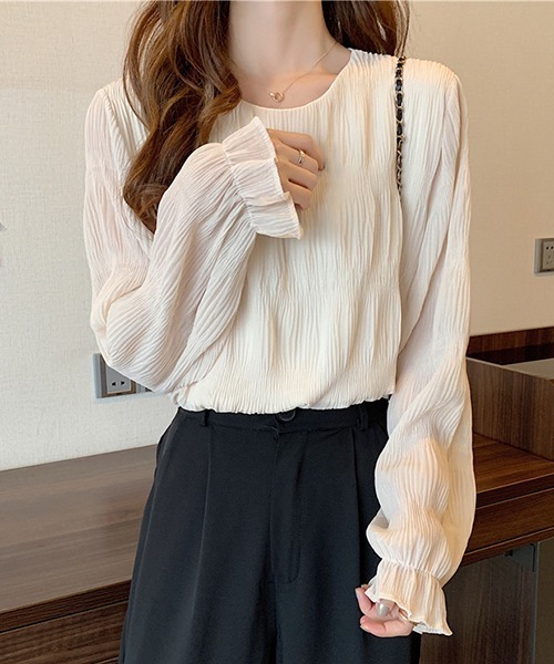 gossip!ロサンゼルス(ゴシップロサンゼルス)の「YUGA ラウンドネックトップス(シャツ/ブラウス・レディース・ベージュ/ホワイト/ブラック・FREE)」の16枚目の写真