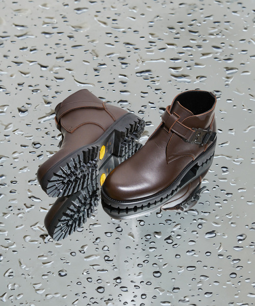 PADRONE(パドローネ)の「PADRONE パドローネ / BUCKLE CHUKKA BOOTS(WATER PROOF LEATHER) ウォータープルーフレザーバックルチャッカブーツ / PU8759-2012(ブーツ・メンズ・ダークブラウン/ブラック・42/41/40)」の3枚目の写真