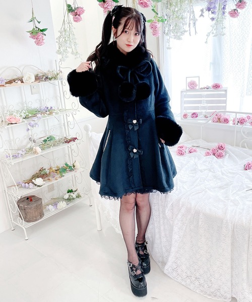 レア♡ 美品　キャサリンマランドリーノ　レザーロングコート　マルニ　お好きな方 MA*RS（アメーバーマーズ）の「【ありすちゃんコラボ】ポンポンリボン