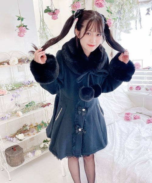 レア♡ 美品　キャサリンマランドリーノ　レザーロングコート　マルニ　お好きな方 MA*RS（アメーバーマーズ）の「【ありすちゃんコラボ】ポンポンリボン