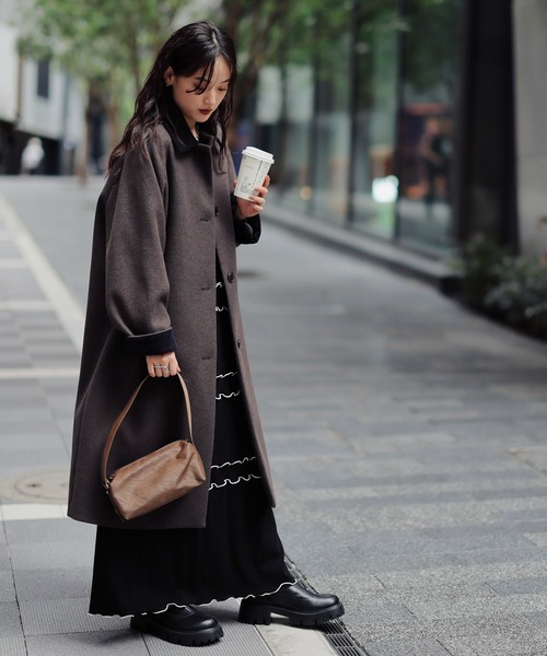 RAGEBLUE（レイジブルー）の「フェイクレザースクエアバッグ（ショルダーバッグ・レディース・ダークブラウン/ブラック・FREE）」の13枚目の写真