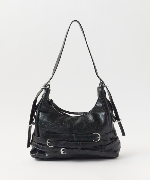 Chick(チック)の「Belted Shoulder Bag / ベルトデザインショルダーバッグ(ショルダーバッグ・レディース・ブラック/アイボリー/レッド/シルバー・FREE)」の3枚目の写真
