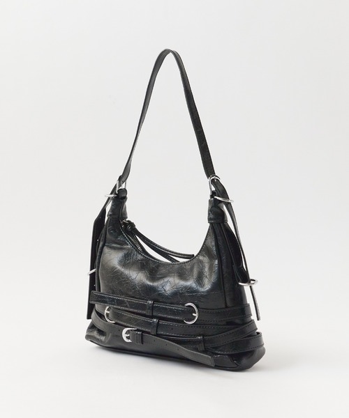 Chick(チック)の「Belted Shoulder Bag / ベルトデザインショルダーバッグ(ショルダーバッグ・レディース・ブラック/アイボリー/レッド/シルバー・FREE)」の13枚目の写真