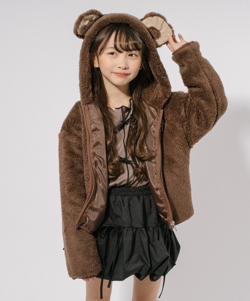 URBAN CHERRY（アーバンチェリー）の「【Mielボアシリーズ】ハート刺繍くま耳フード付きジップジャケット（ブルゾン・キッズ・ピンク/ブラウン/アイボリー・110cm/120cm/130cm/140cm/150cm）」の2枚目の写真