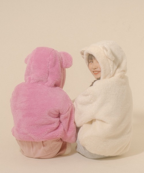 URBAN CHERRY（アーバンチェリー）の「【Mielボアシリーズ】ハート刺繍くま耳フード付きジップジャケット（ブルゾン・キッズ・ピンク/ブラウン/アイボリー・110cm/120cm/130cm/140cm/150cm）」の5枚目の写真