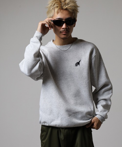 FUNALIVE（ファンアライブ）の「ワンポイント刺繍裏起毛トレーナー（スウェット・メンズ・ブラック/スモークピンク/ブラック系その他2/ブラック系その他3/グレー/ホワイト系その他2/ネイビー/スミクロ/ホワイト/ブルーパープル/ホワイト系その他3/ダークネイビー/モカ/ブラック系その他4/ホワイト系その他4/ブルー/ブラック系その他6/ブラック系その他5/ネイビー系/ライトブラウン/ホワイト系その他5/ホワイト系その他6/サックスブルー/ピンク系その他/ブラック系その他7/ネイビー系1/杢グレー/ブラウン系/オフホワイト/ネイビー系2/ブラック系1/エメラルド/ブラック系3/バーガンディー/ホワイト系4/ダークグリーン系1/ダークグリーン系2/ブラック系2/ブラック系4/ブラック系その他/ホワイト系3/グレイッシュベージュ/グレー系2/ホワイト系その他7/ブラック系5/ホワイト系1/ブラック系6/グレー系4/ホワイト系2/ブラック系7/ブラック系8/ブラック系9/ピンク系3/ピンク系4/ベージュ系1・M/L/LL）」の12枚目の写真