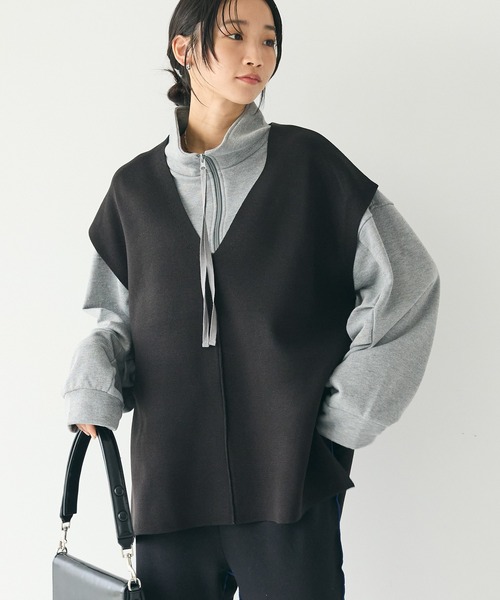 CRAFT STANDARD BOUTIQUE(クラフトスタンダードブティック)の「Vネックミラノリブニットベスト(ベスト・レディース・ブラック/アイボリー/キャメル・FREE)」の2枚目の写真