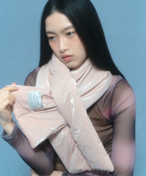 ROCKFISH WEATHERWEAR(ロックフィッシュウェザーウェア)の「PADDING MUFFLER(マフラー・レディース・ブラック/シルバー/ピンク/ベージュ・FREE)」の18枚目の写真