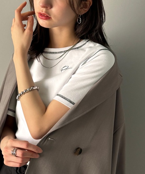 classicalelf(クラシカルエルフ)の「1枚で今っぽデザイン♪PAEAN刺繍配色ステッチチビTシャツ(半袖)(Tシャツ/カットソー・レディース・アイボリー/杢グレー/オフホワイト/ブラック・X-LARGE/LARGE/MEDIUM/SMALL)」の19枚目の写真