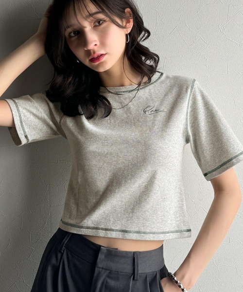 classicalelf(クラシカルエルフ)の「1枚で今っぽデザイン♪PAEAN刺繍配色ステッチチビTシャツ(半袖)(Tシャツ/カットソー・レディース・アイボリー/杢グレー/オフホワイト/ブラック・X-LARGE/LARGE/MEDIUM/SMALL)」の6枚目の写真