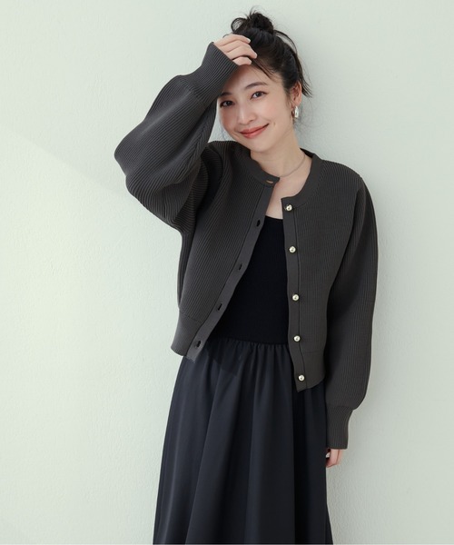 natural couture（ナチュラルクチュール）の「【ZOZO限定】ころりん釦片畦ポリニットカーディガン（カーディガン/ボレロ・レディース・アイボリー/ピンクベージュ/グレイッシュベージュ/チャコールグレー/ミント・FREE）」の15枚目の写真