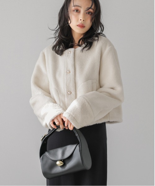 La-gemme（ラジェム）の「パールボタンファージャケット（ノーカラージャケット・レディース・ブラウン系/オフホワイト/ブラック・フリー）」の2枚目の写真
