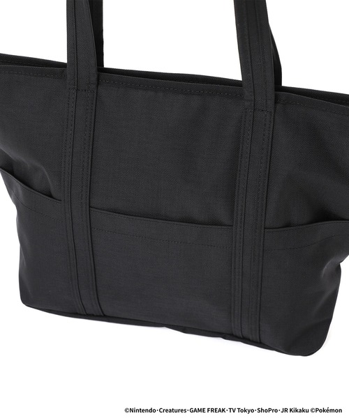 Manhattan Portage（マンハッタンポーテージ）の「Tompkins Tote Bag Pokemon Pikachu（トートバッグ・メンズ・ブラック・MEDIUM）」の8枚目の写真
