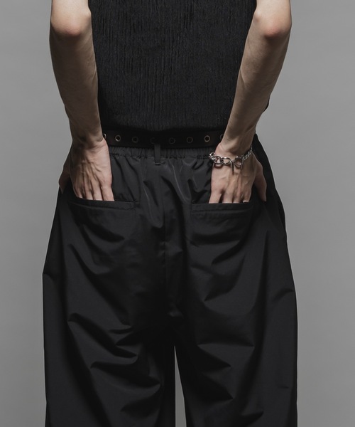 CASPER JOHN（キャスパージョン）の「Bubble tech high tapered pants/バブルテックハイテーパードパンツ（その他パンツ・メンズ・ブラック/ブルー・X-SMALL/SMALL/MEDIUM/LARGE）」の7枚目の写真