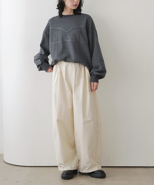 LIAN（リアン）の「コルセットラインスウェットプルオーバー（スウェット・レディース・オートミール/ブラック/チャコールグレー/ブルー・FREE）」の15枚目の写真